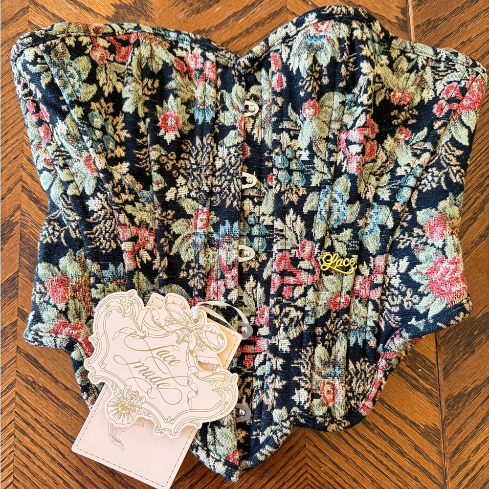 Lacemade flower & mirror corset